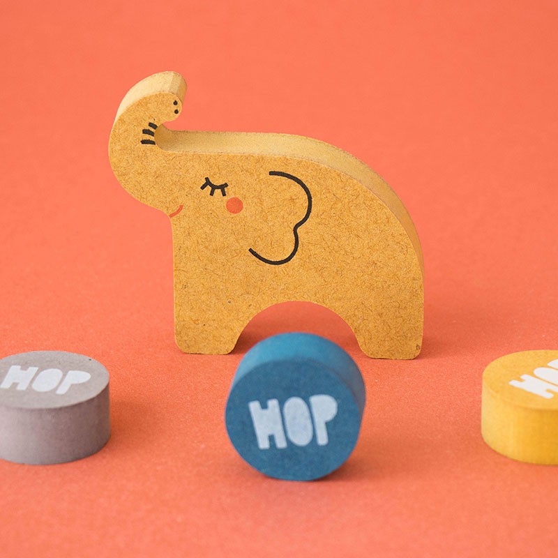 mini monde en bois, jeu symbolique